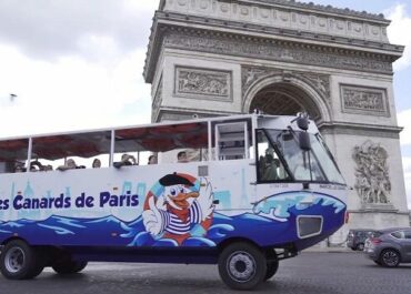 Balade à bord de Marcel : le premier bus amphibie de France !