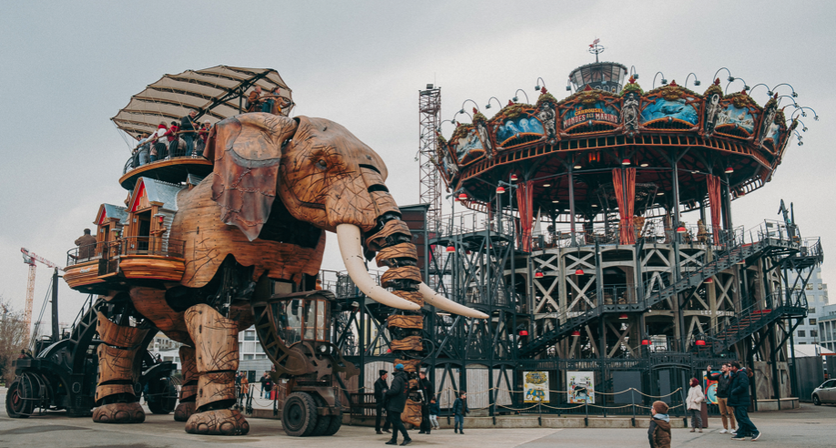 éléphant géant mécanique de la galerie de Nantes