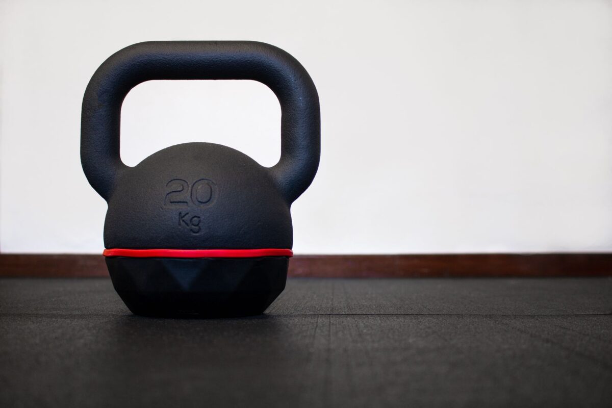 progression kettlebell blessure respirer protéger dos